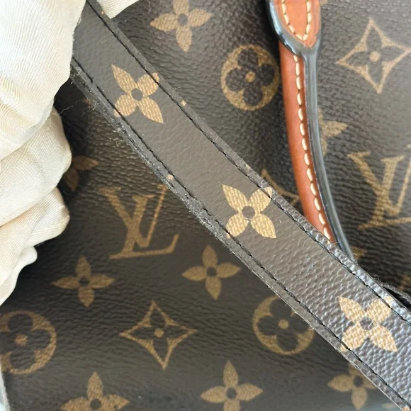 Louis Vuitton Pallas MM - Picture 14 of 16